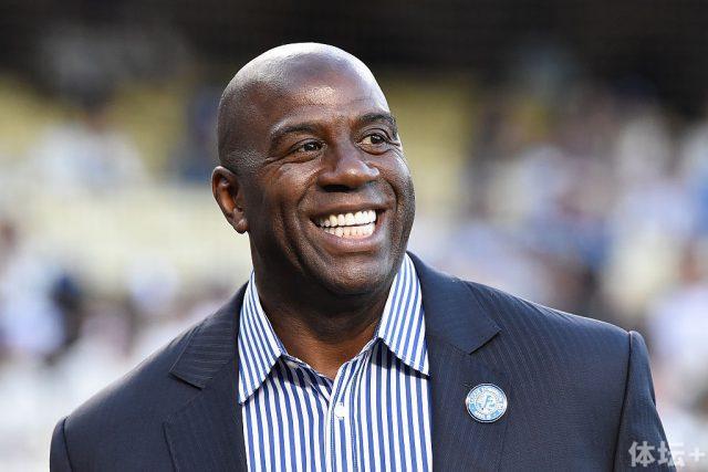 周琦12+18徐杰26分 广东大胜辽宁总比分1-1