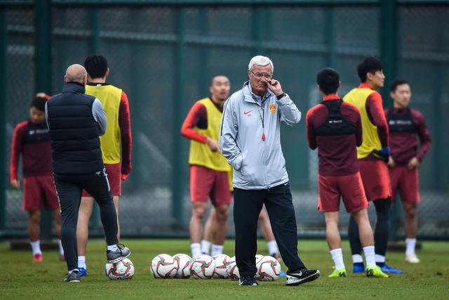 穆迪25分青岛加时胜天津 顾全40分深圳胜山东